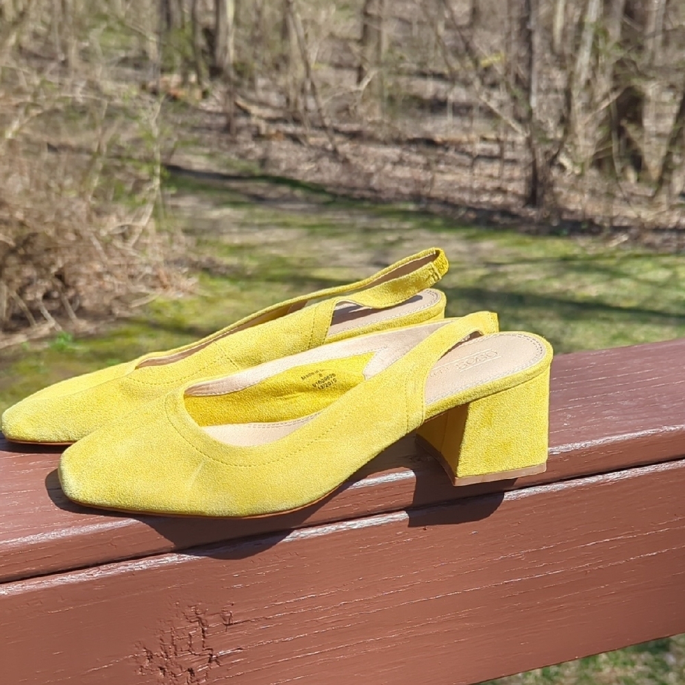 Chic Yellow Slingback Block Heels - image 1